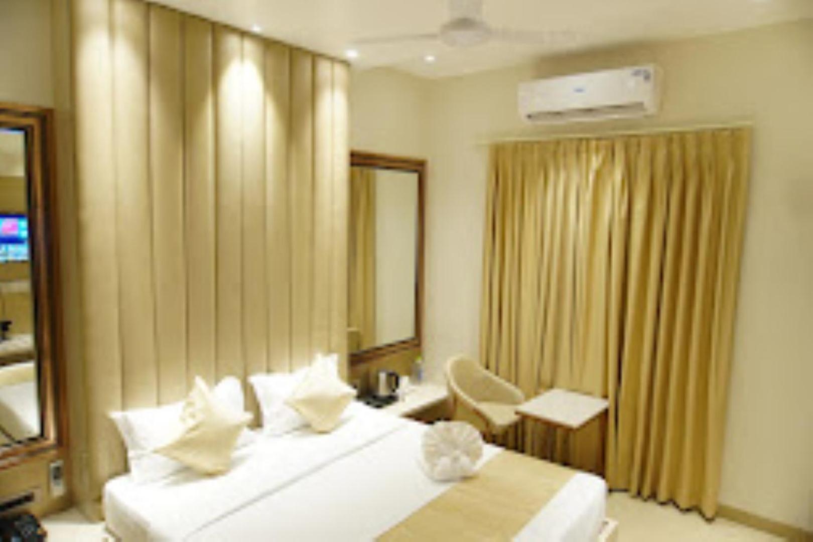 Red Orchid Hotel Kanpur Ngoại thất bức ảnh